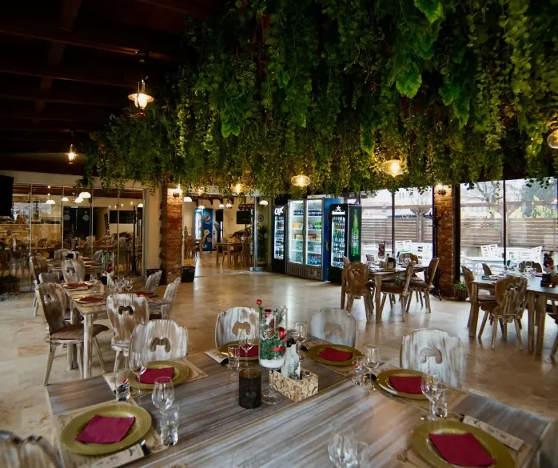 Restaurant nuntă Hunedoara – Curtea Veche